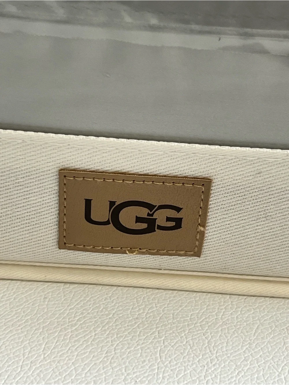 UGG Yana Queen Sheet Set New!!